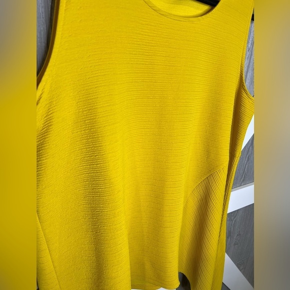 160. LIKE NEW Alfani Textured Asymmetrical Tank Mustard yellow 3X - Picture 3 of 6